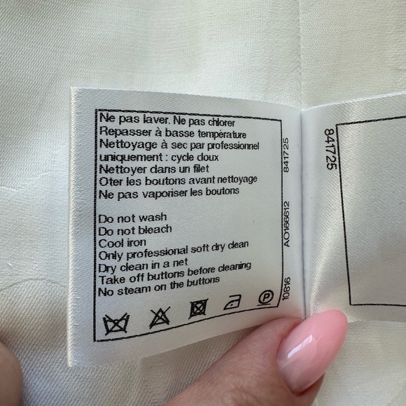 NWT!!! CHANEL women tunic top size 42 FR or 8 US Authentic Retail 3750$ - Picture 14 of 16